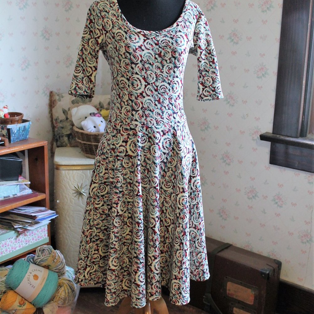 LuLaRoe Nicole Fit & Flare Dress, Small
